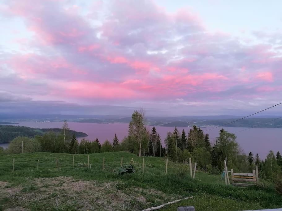Guesthouse Hamran Mosvik エクステリア 写真