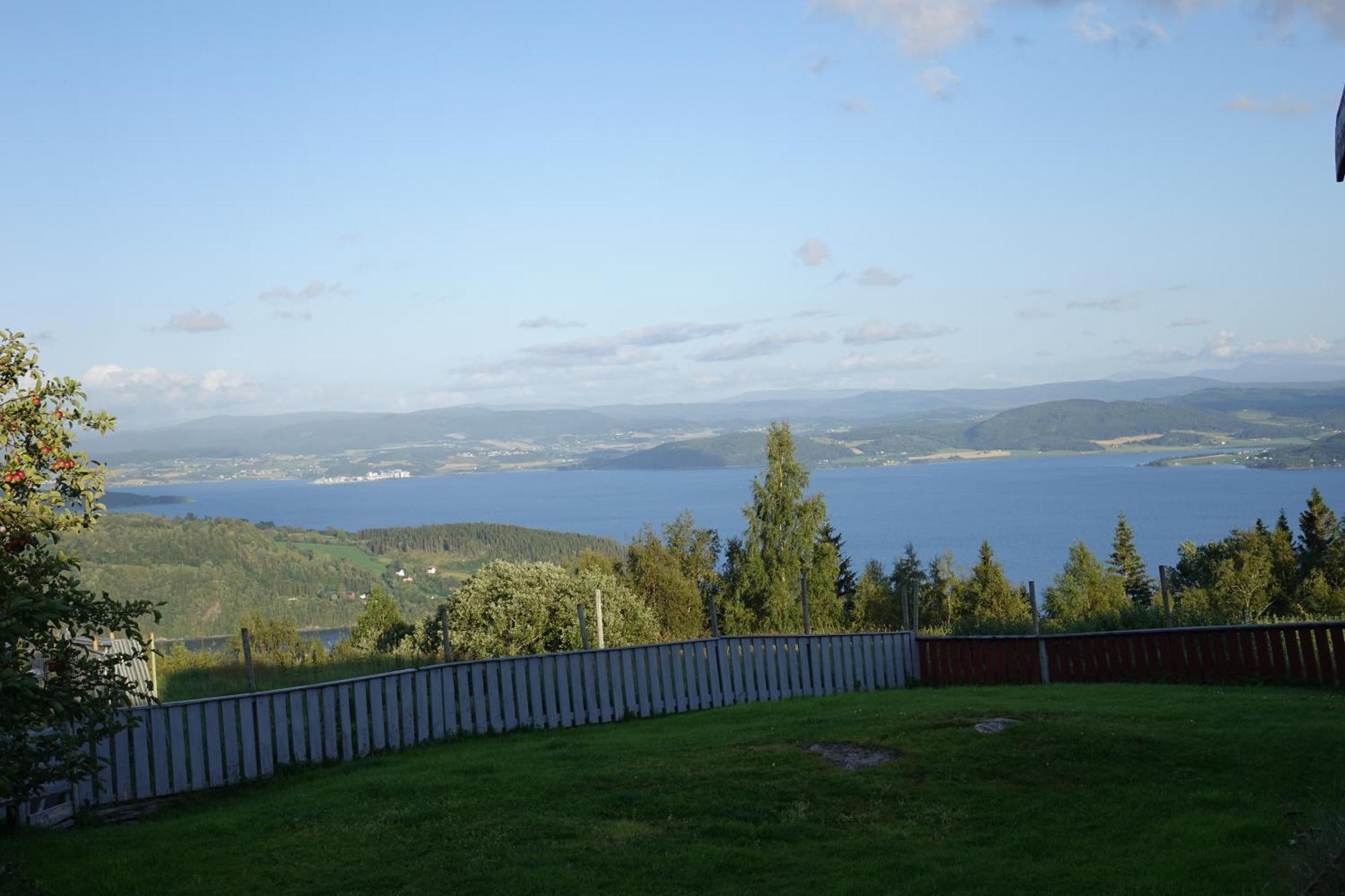 Guesthouse Hamran Mosvik エクステリア 写真